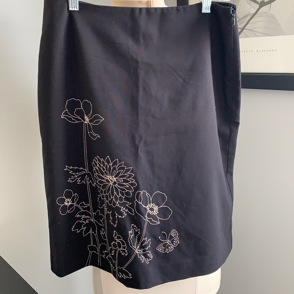 Black skirt with ecru stitching